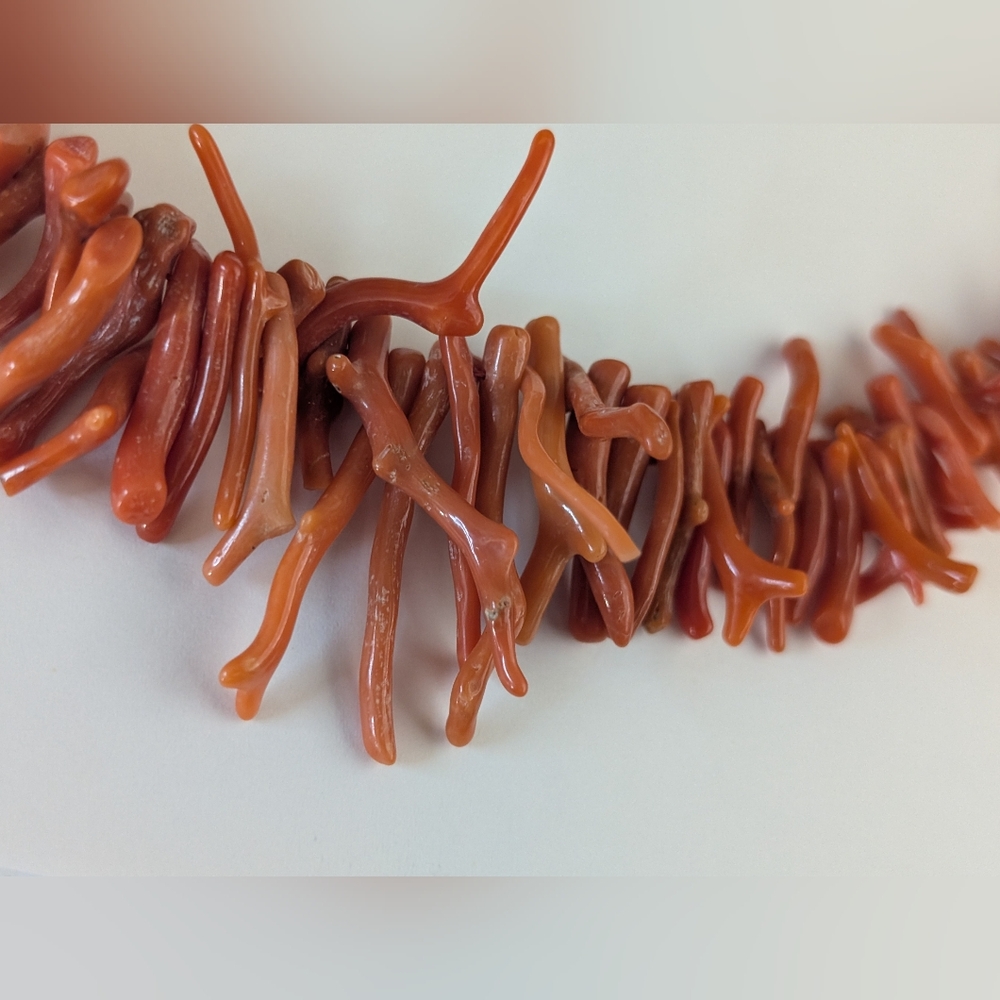 19" Antique 35.5mm Graduated Natural Orange Mediterranean Branch Coral Necklace - Picture 8 of 10